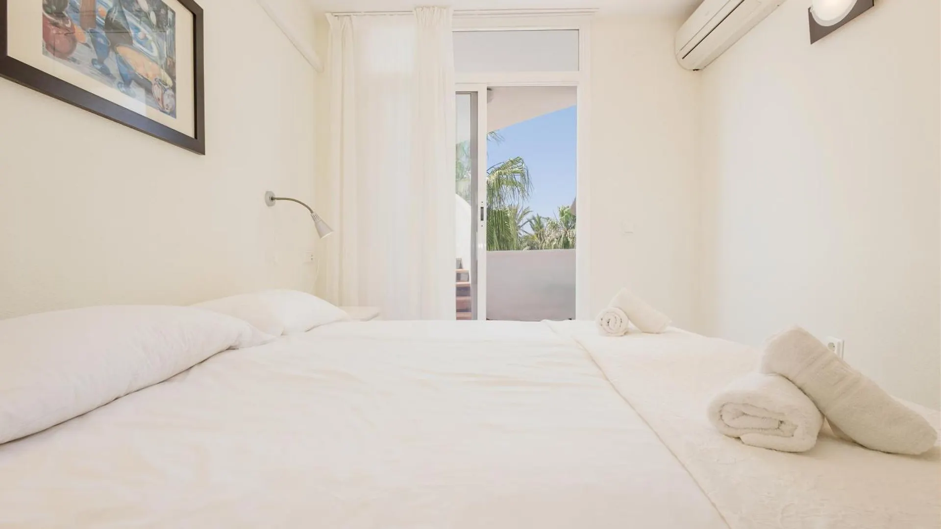 Penthouse With Sunny Terrace And Sea Views Apartment Sitio de Calahonda