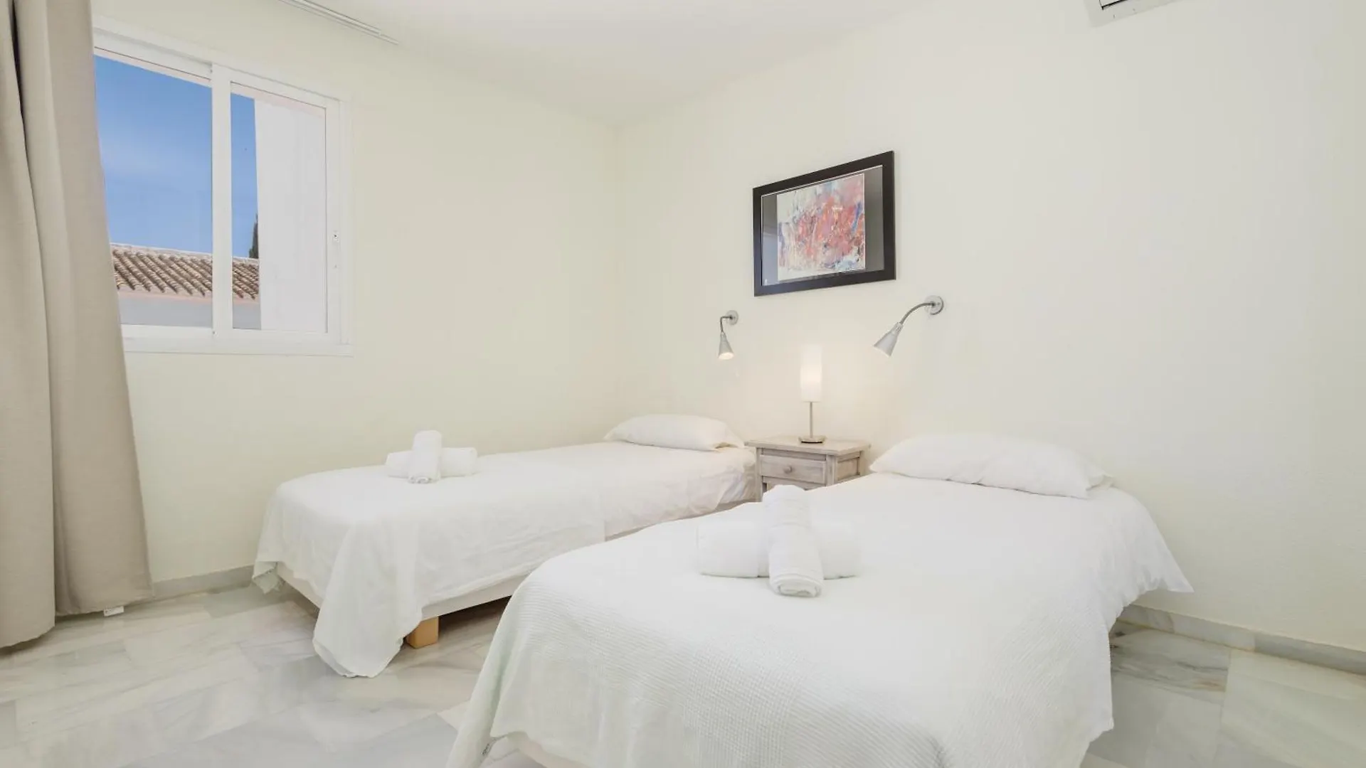 Penthouse With Sunny Terrace And Sea Views Apartment Sitio de Calahonda