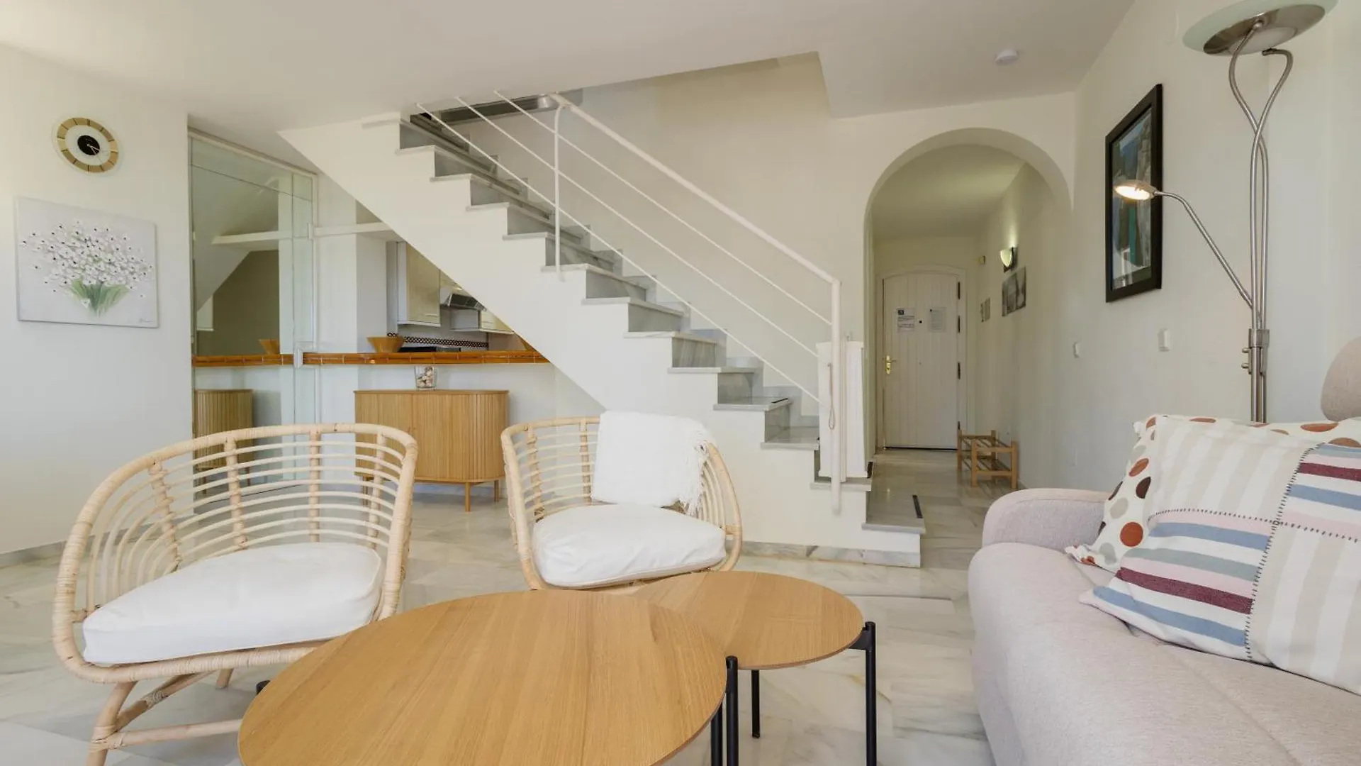 Penthouse With Sunny Terrace And Sea Views Apartment Sitio de Calahonda Spain