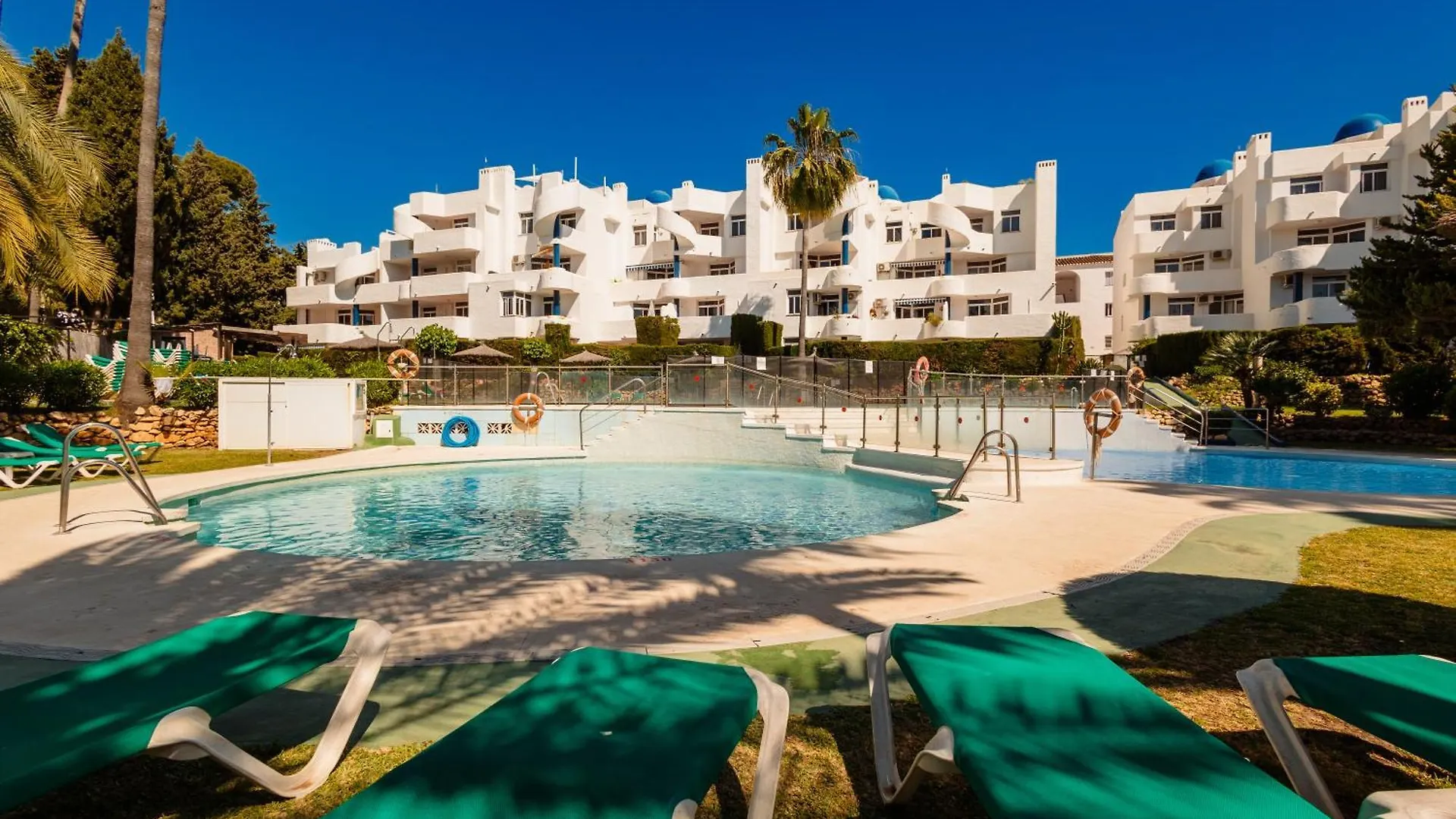 Penthouse With Sunny Terrace And Sea Views Apartment Sitio de Calahonda